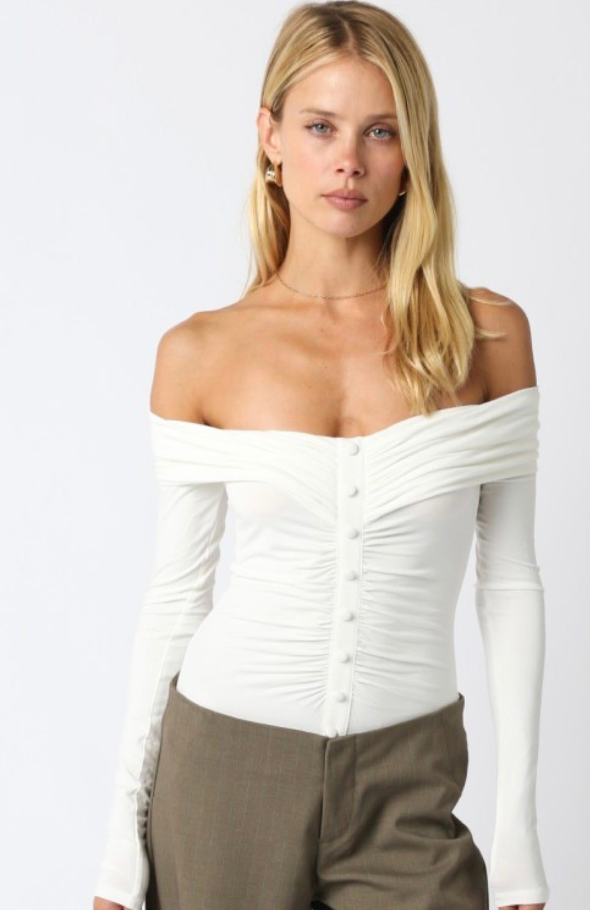 OFF THE SHOULDER TOP
