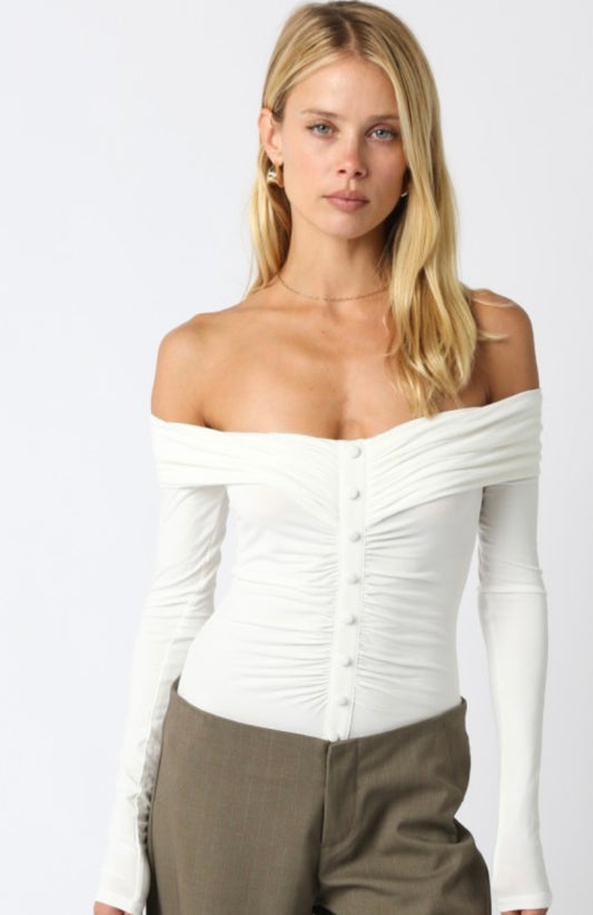 OFF THE SHOULDER TOP